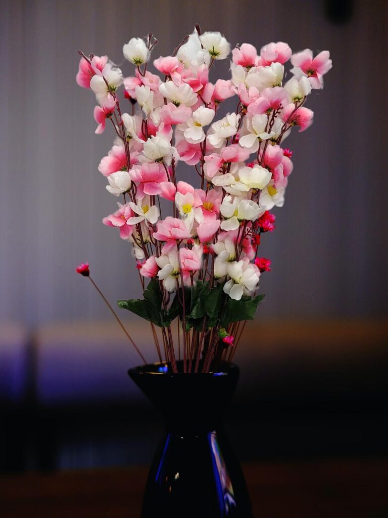 09c45fd3 0155 4492 8189 9ab6fc1558f91704813253624artsyunisexwhiteartificialflowersandplants1